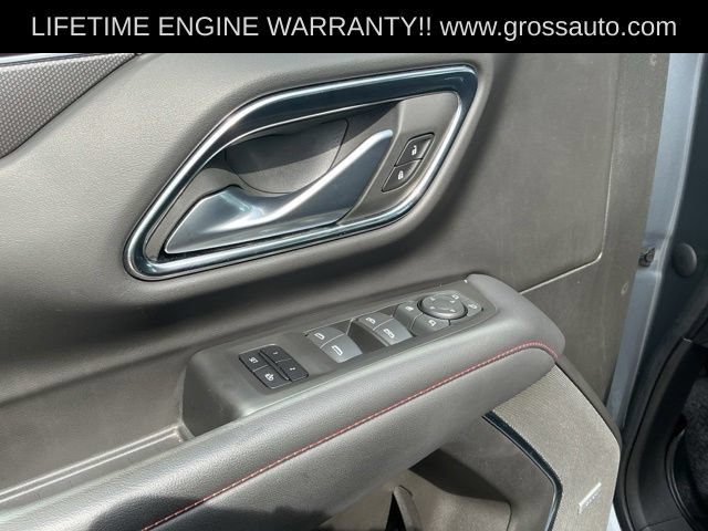 Used 2022 Chevrolet Suburban RST w/ Luxury Package AWD/4WD image 9