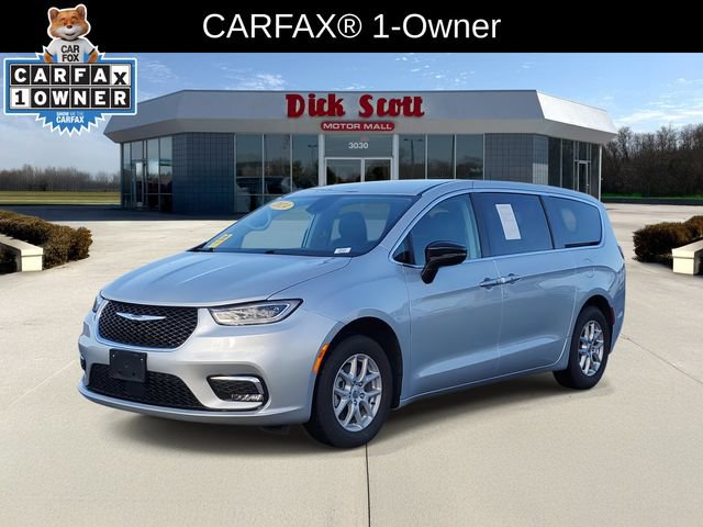 Used 2024 Chrysler Pacifica Touring-L FWD video 3
