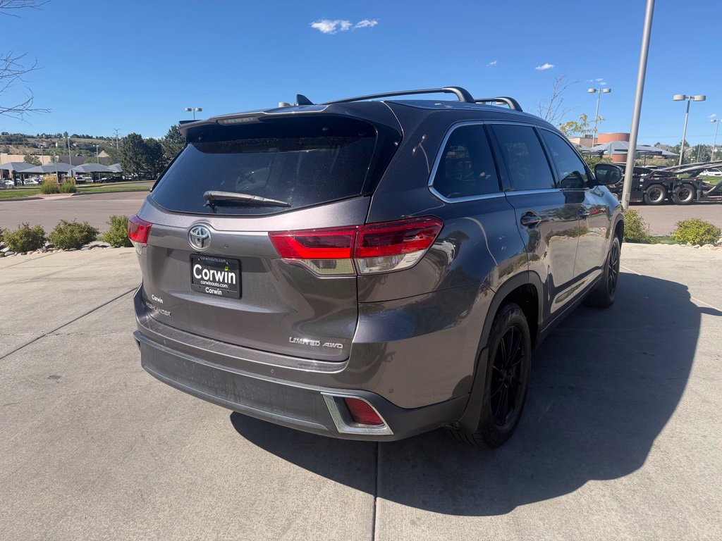 Used 2019 Toyota Highlander Limited Platinum AWD/4WD image 8