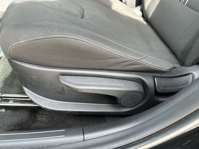 Used 2023 Hyundai Elantra SEL w/ Convenience Package image 16