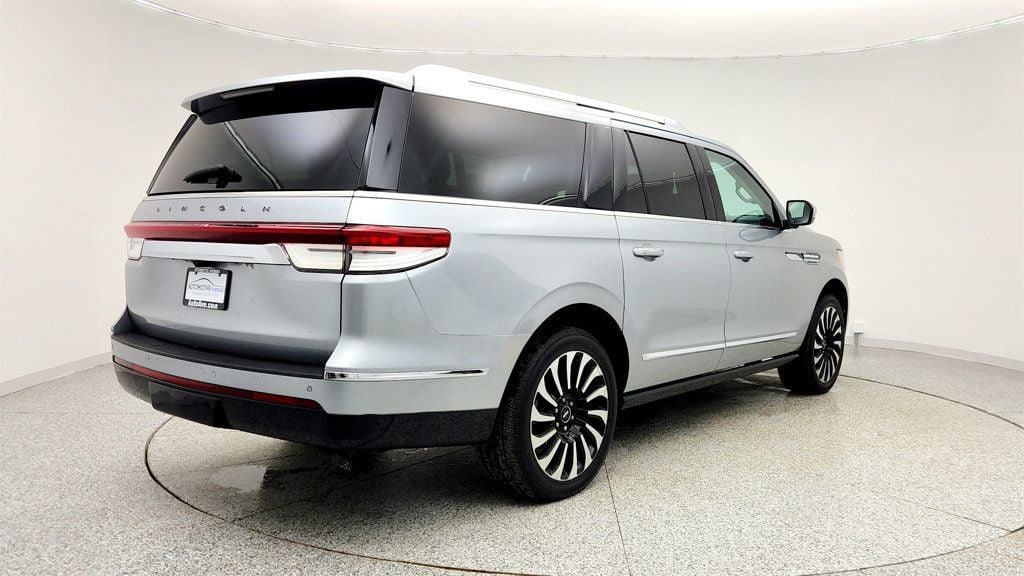 Used 2022 Lincoln Navigator L Black Label AWD/4WD image 5