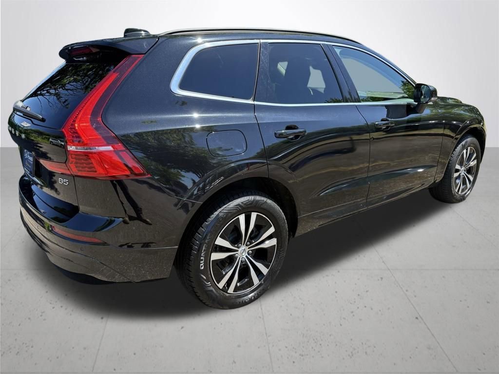 Used 2023 Volvo XC60 B5 Core FWD image 5