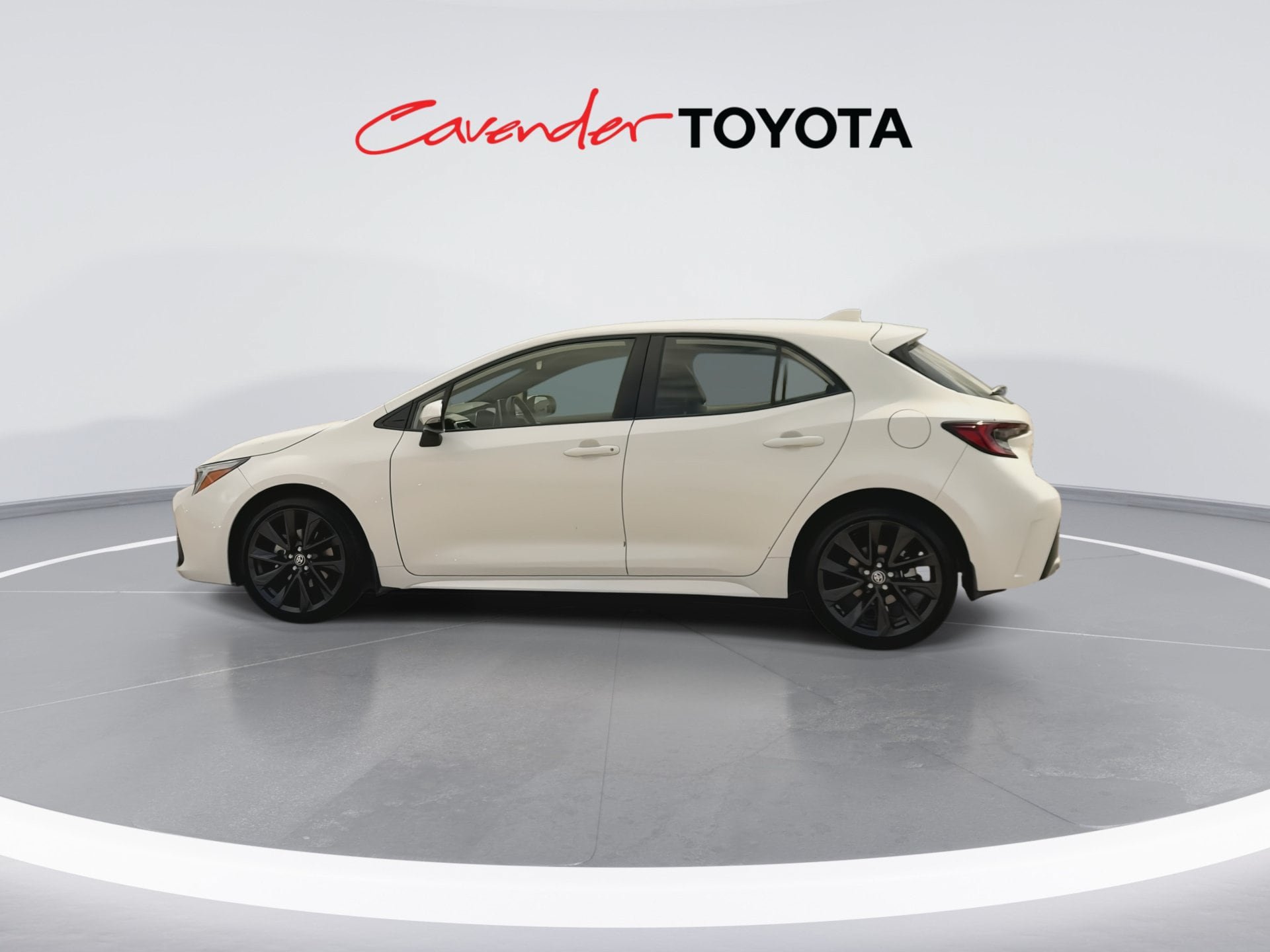 Certified 2025 Toyota Corolla XSE FWD image 5