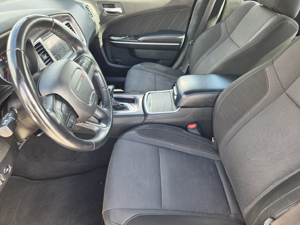 Used 2022 Dodge Charger SXT RWD image 9