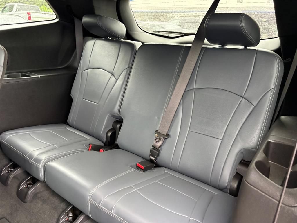 Used 2022 Buick Enclave Essence w/ Sport Touring Edition AWD/4WD image 20