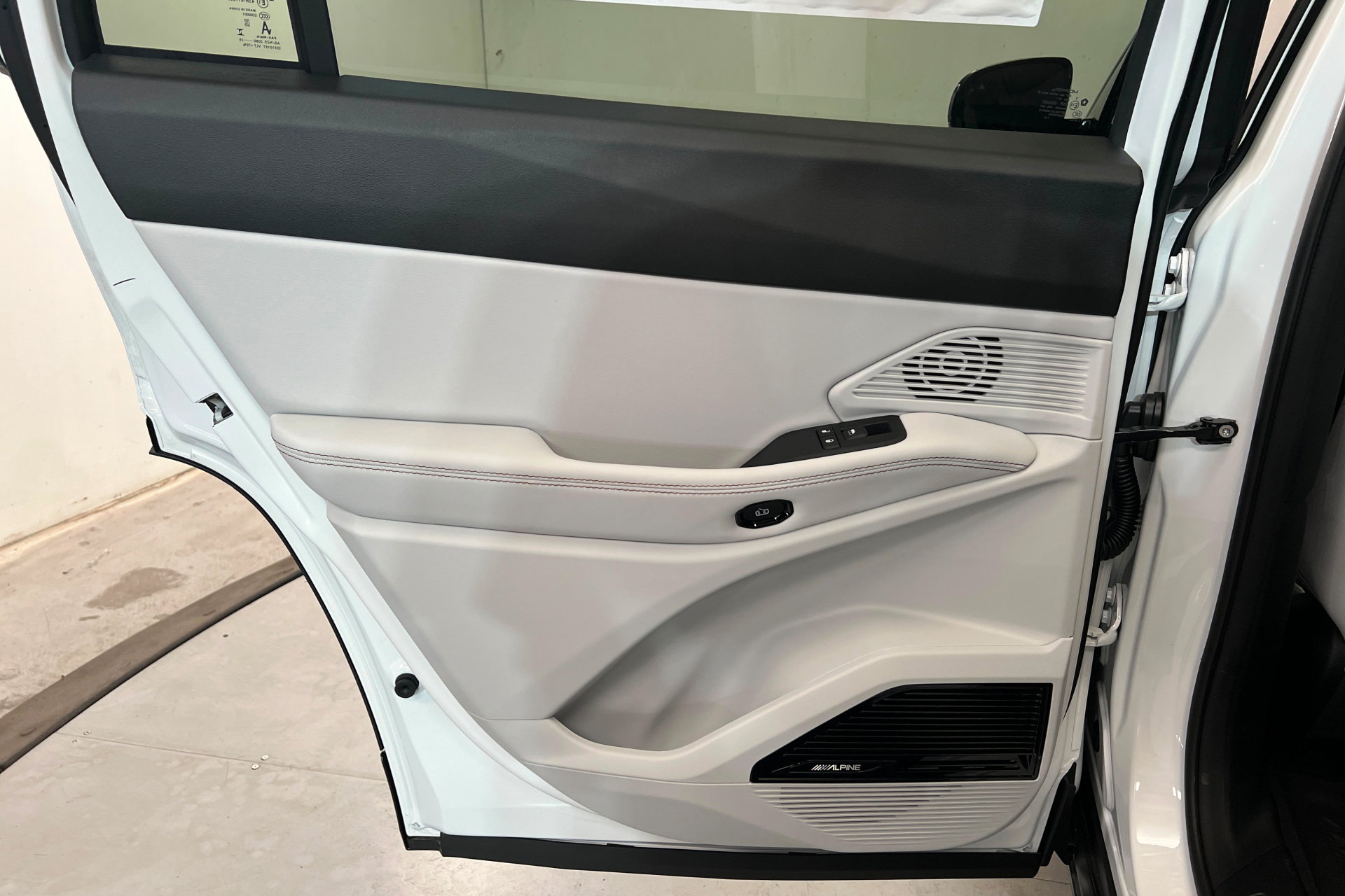 New 2026 Jeep Cherokee Limited AWD/4WD image 18