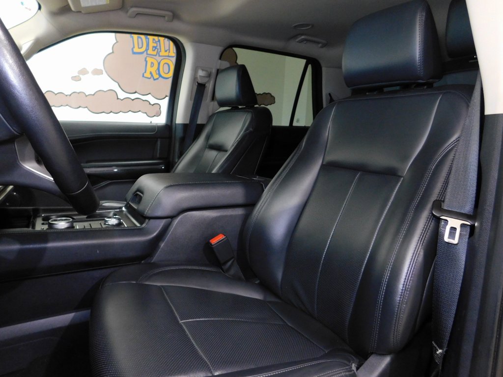 Used 2024 Ford Expedition XLT image 34