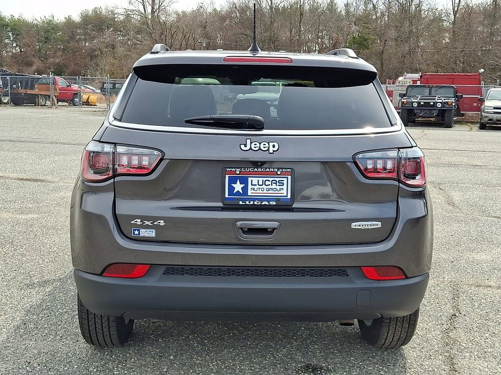 Used 2023 Jeep Compass Latitude image 10
