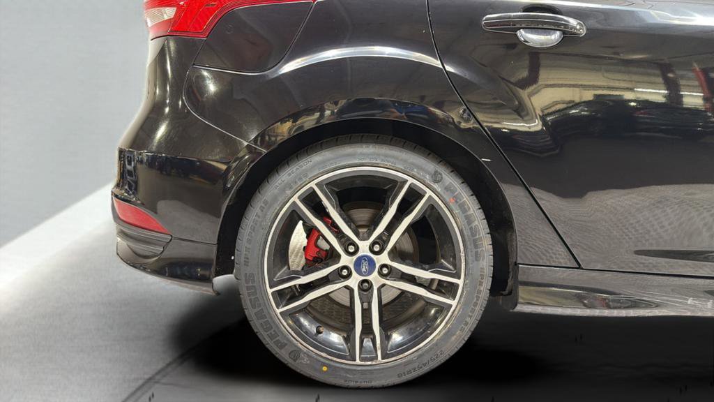 Used 2016 Ford Focus ST image 35