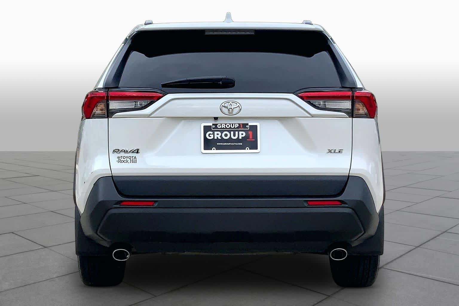 Used 2024 Toyota RAV4 XLE Premium FWD image 5