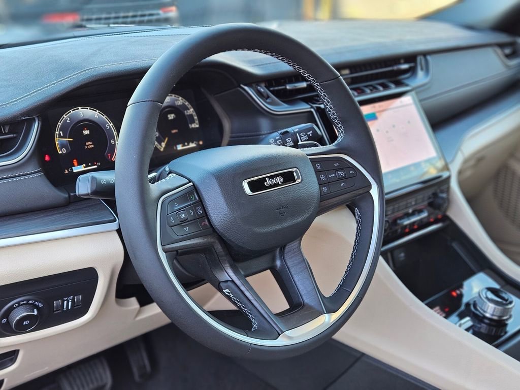 New 2025 Jeep Grand Cherokee Limited image 19