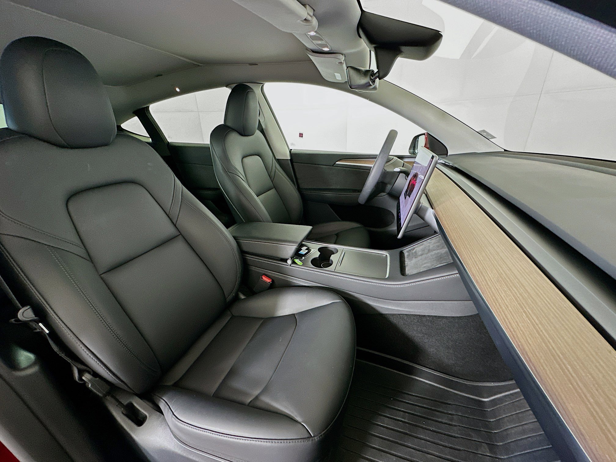 Used 2024 Tesla Model Y Long Range image 30