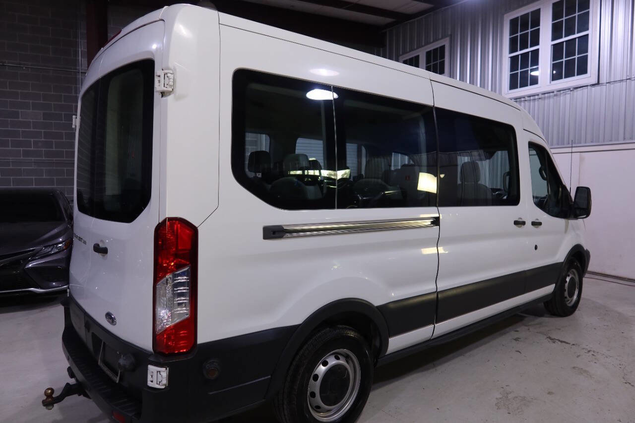 Used 2016 Ford Transit 350 XL image 5