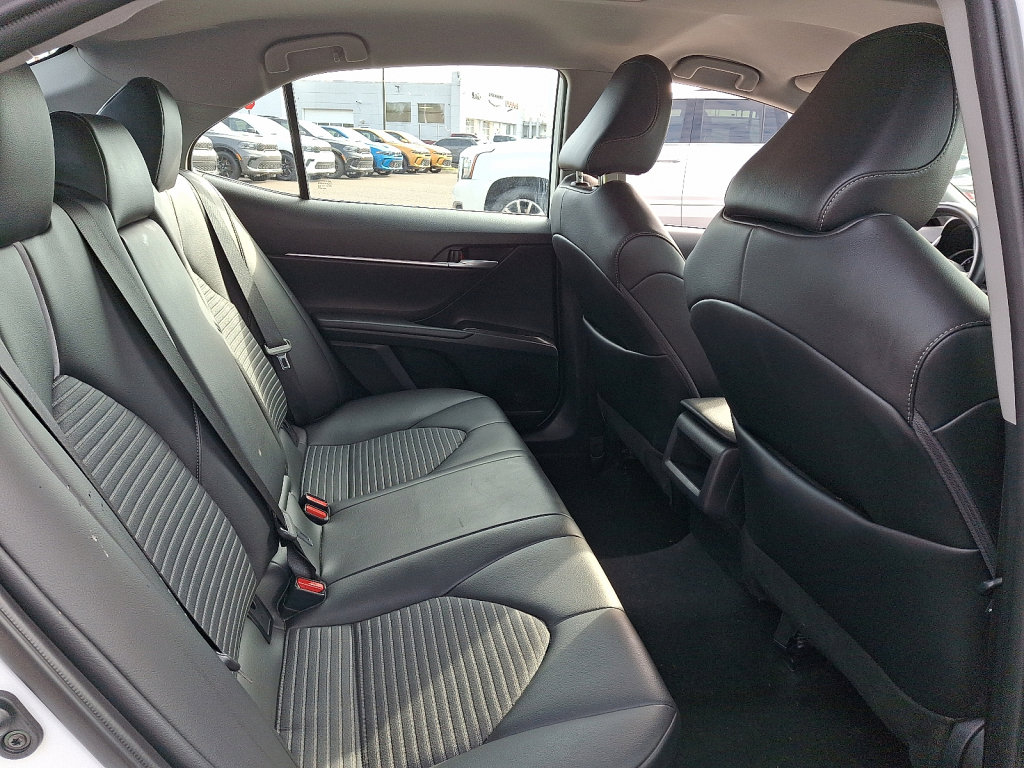 Used 2023 Toyota Camry SE image 15