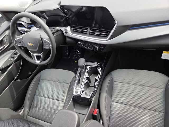 New 2026 Chevrolet Trax LT w/ LT Convenience Package FWD image 18