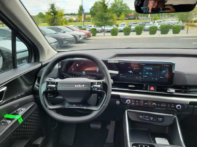 New 2027 Kia Carnival SX w/ Dark Edition Package FWD image 7