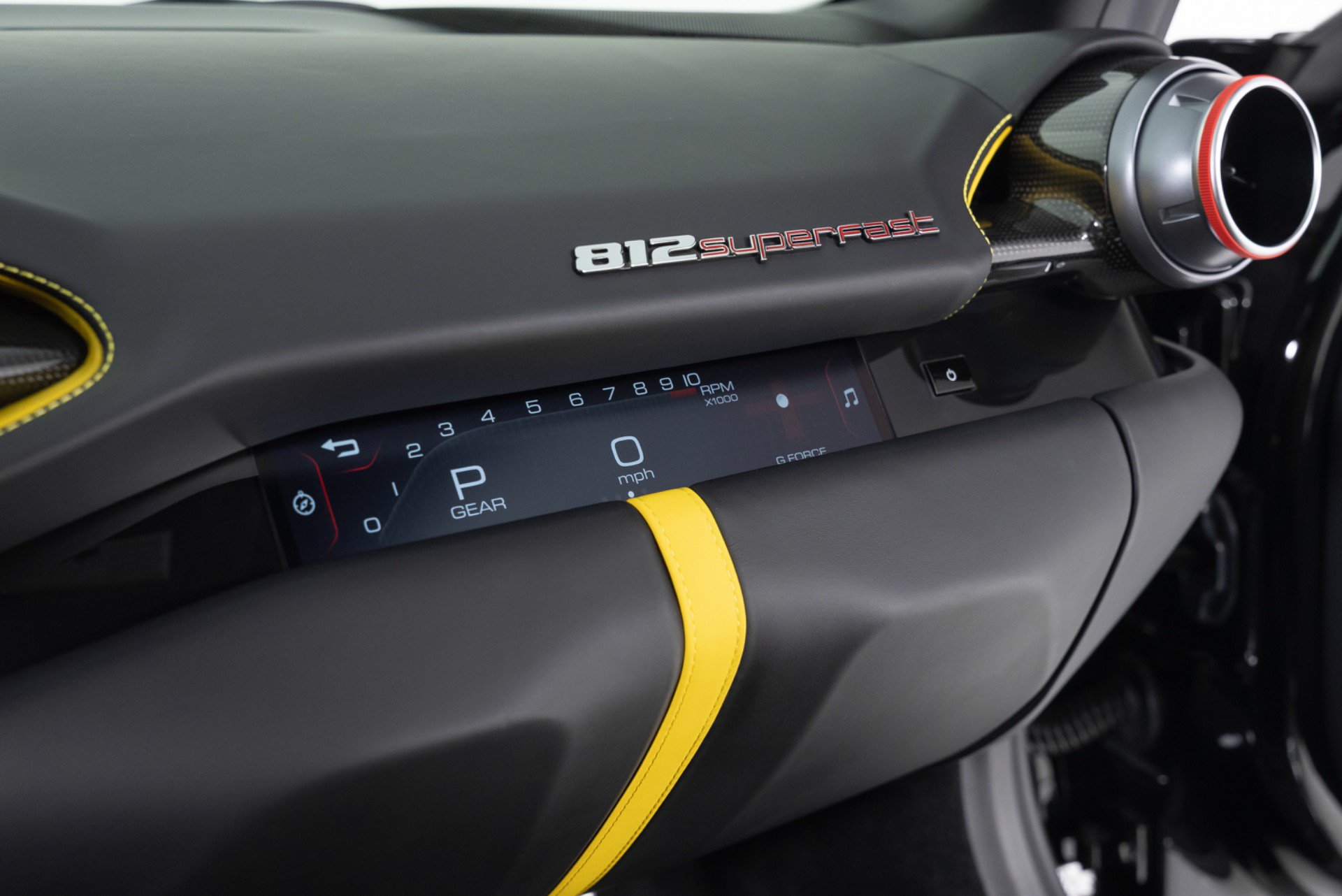 Used 2019 Ferrari 812 Superfast RWD image 28