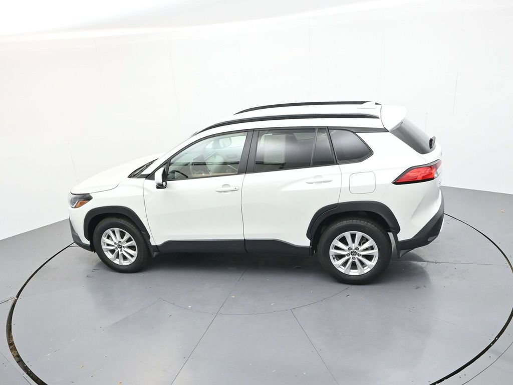 Used 2024 Toyota Corolla Cross LE FWD image 20
