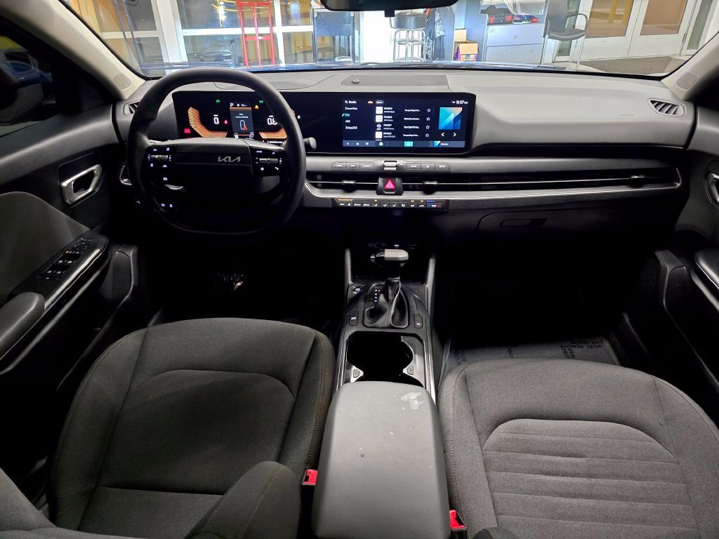 Used 2025 Kia K4 FWD image 31