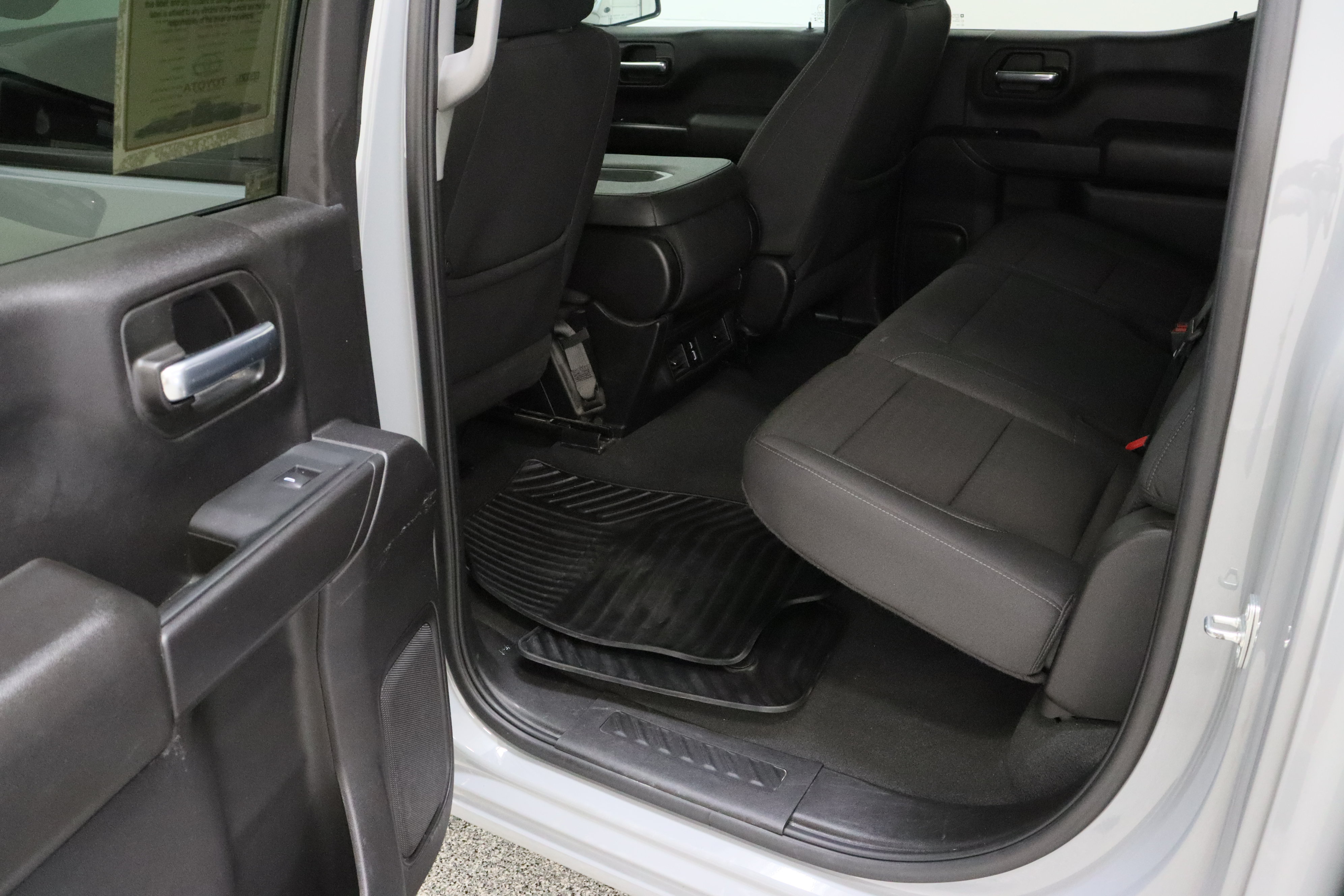 Used 2024 Chevrolet Silverado 1500 Custom RWD image 27