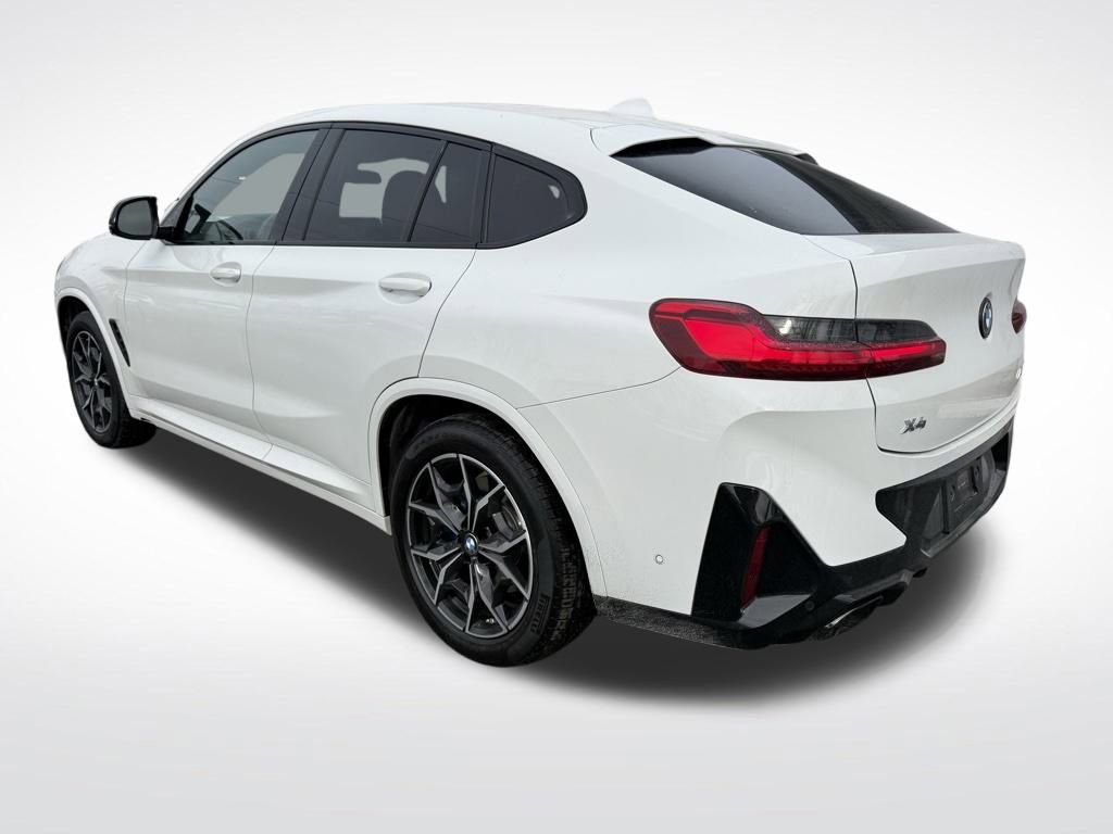 Used 2024 BMW X4 M40i w/ Premium Package image 4