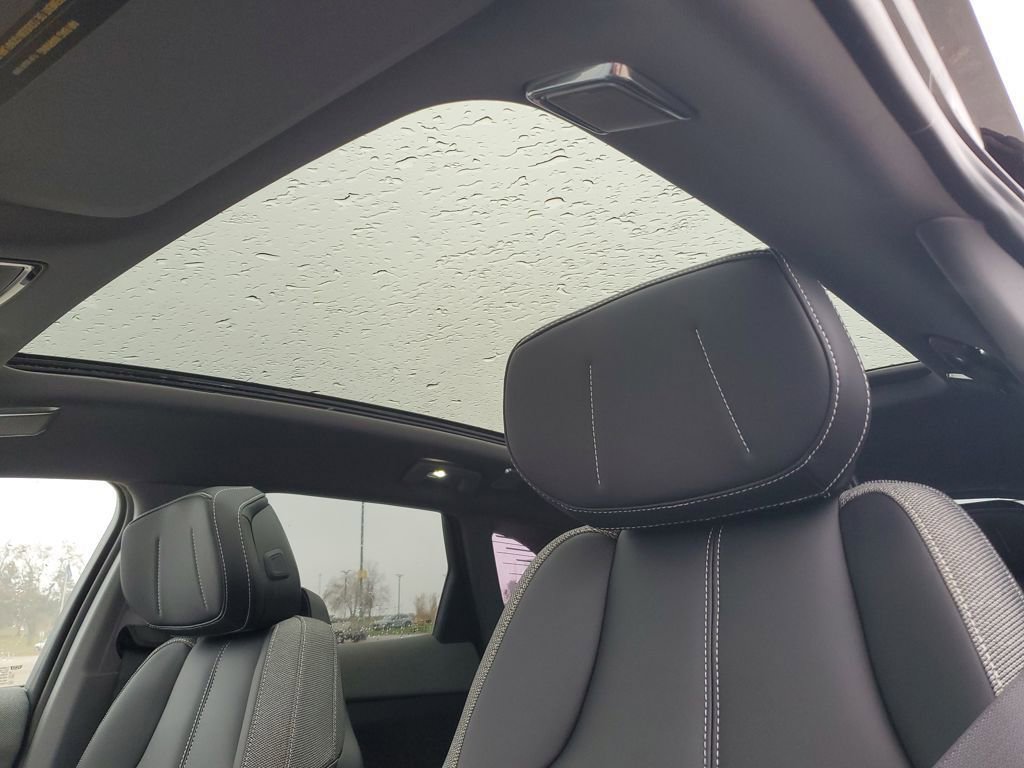 New 2026 Cadillac Optiq Sport 1 image 18