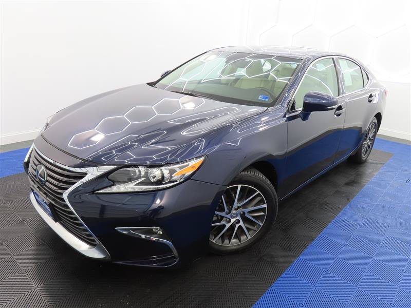 Used 2017 Lexus ES 350 w/ Luxury Package FWD image 4