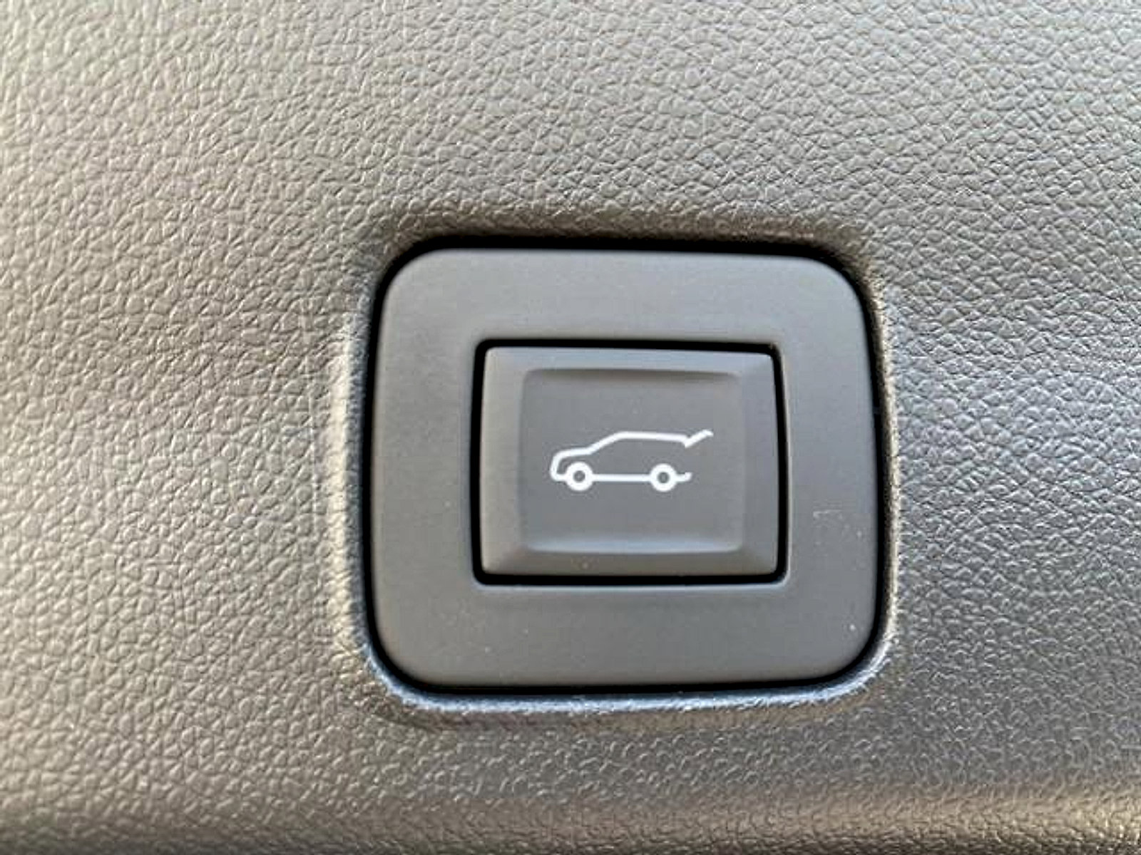 Used 2024 Chevrolet TrailBlazer ACTIV w/ Convenience Package FWD image 18