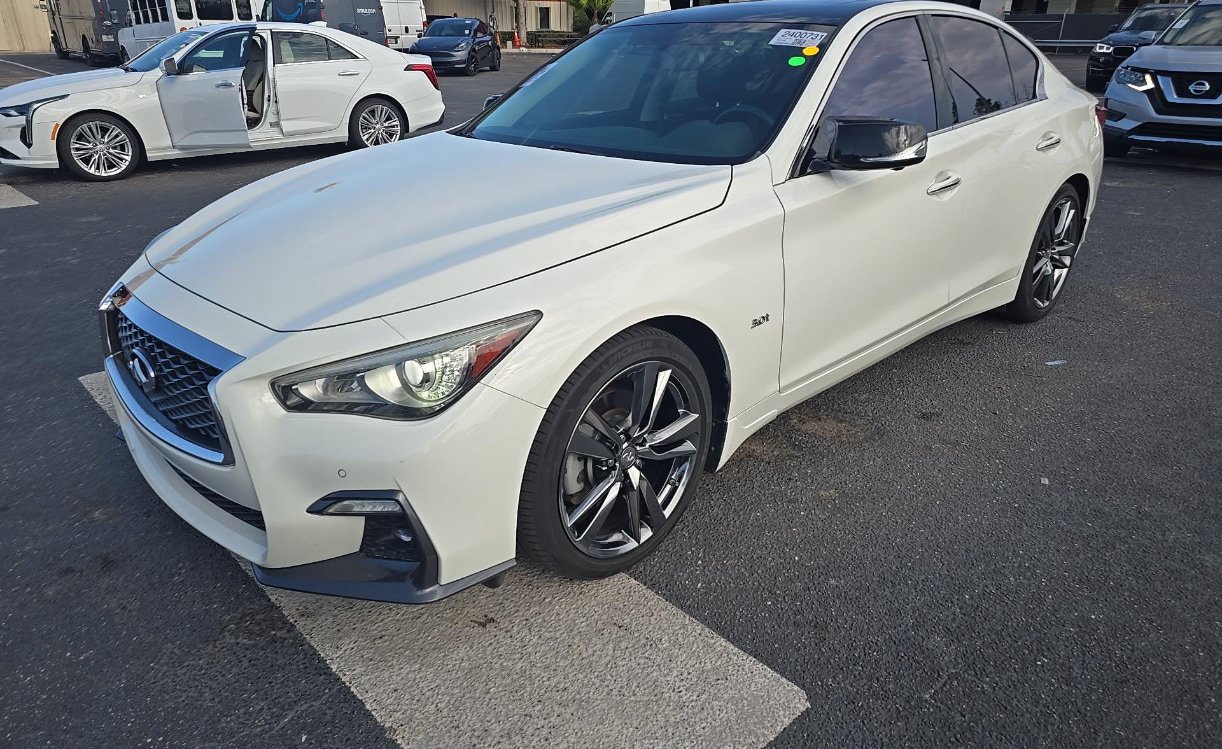 Used 2019 INFINITI Q50 Signature Edition w/ Cargo Package (L96) RWD image 1