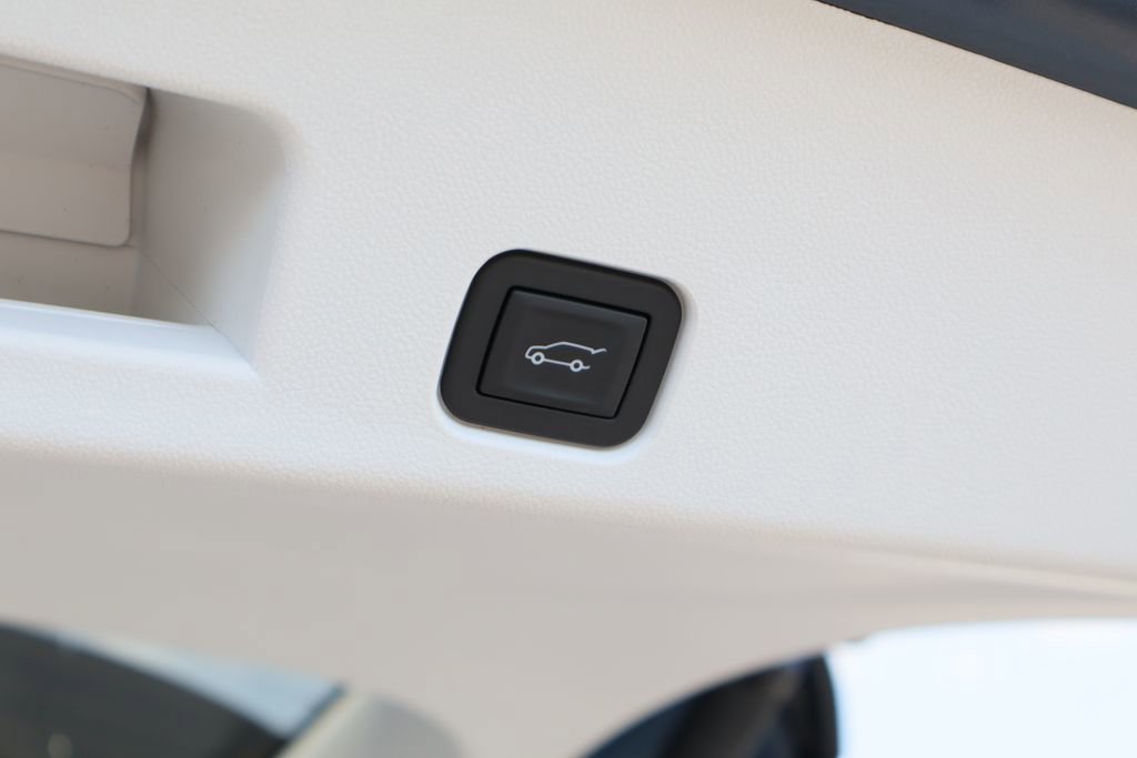 Certified 2025 Buick Enclave Avenir w/ Super Cruise Package image 28