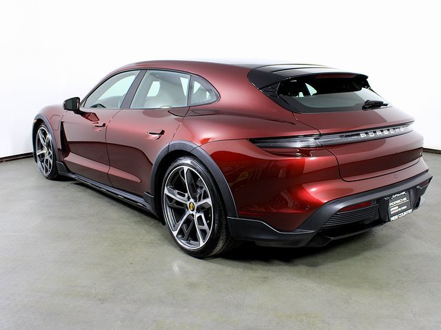Used 2023 Porsche Taycan 4S image 3