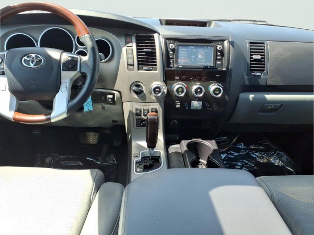 Used 2016 Toyota Sequoia Platinum AWD/4WD image 18