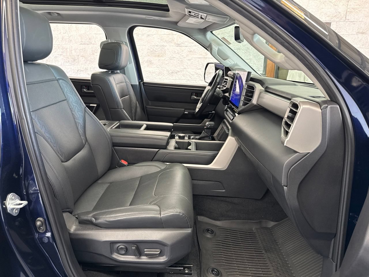 Used 2022 Toyota Tundra Limited w/ TRD Off-Road Package AWD/4WD image 54