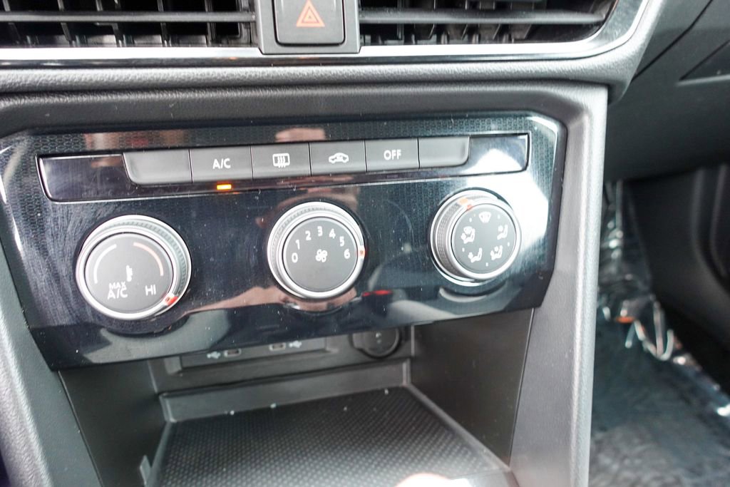 Certified 2025 Volkswagen Taos S image 19