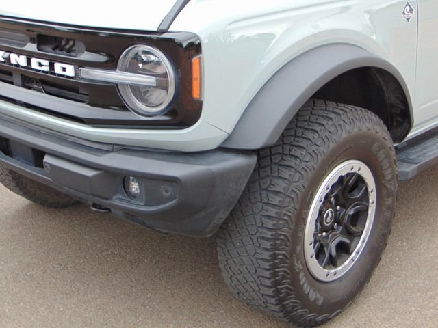Certified 2023 Ford Bronco Outer Banks w/ Sasquatch Package AWD/4WD image 2