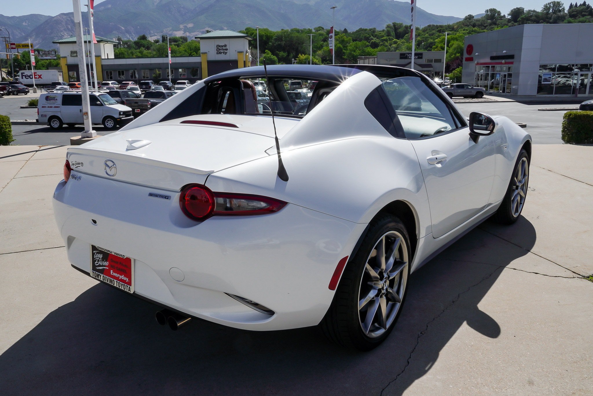 Used 2022 MAZDA MX-5 Miata RF Grand Touring w/ Weather Package RWD image 13