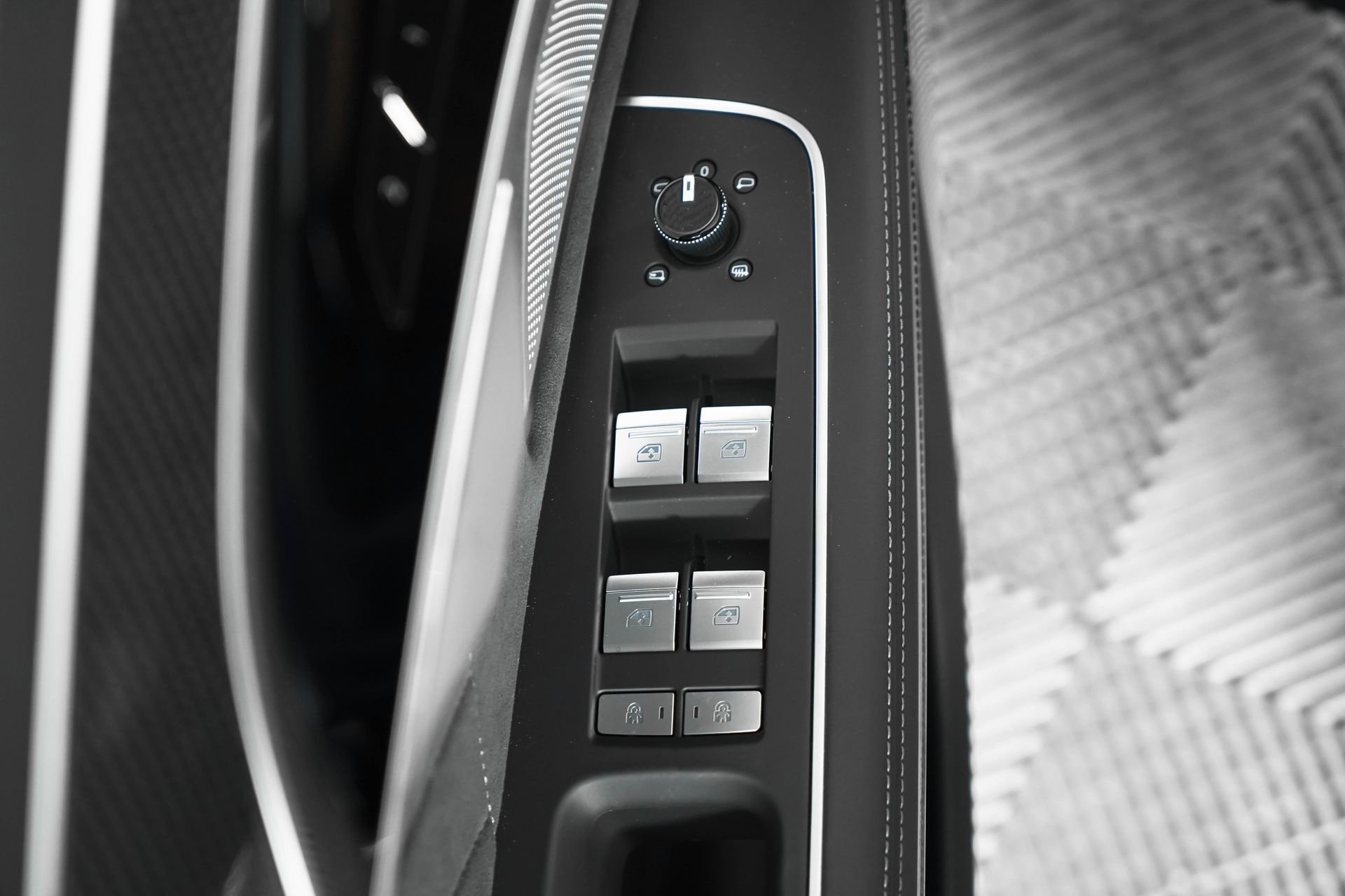 New 2025 Audi S8 image 19