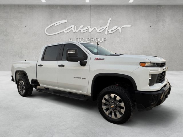 Used 2024 Chevrolet Silverado 2500 Custom w/ Custom Value Package AWD/4WD image 2