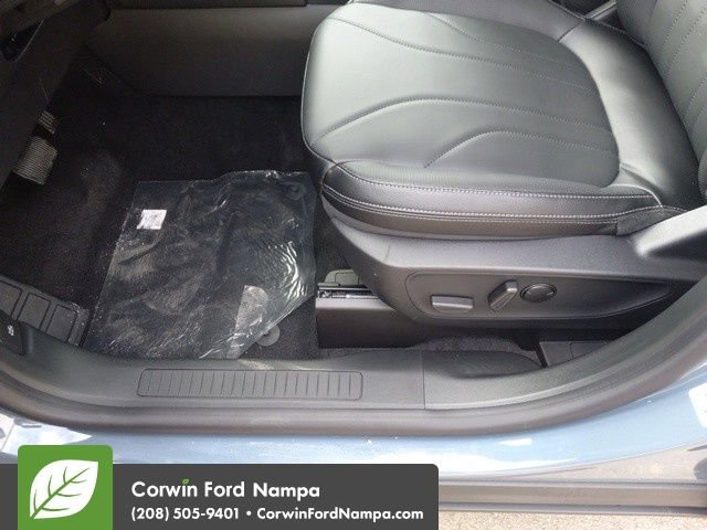 New 2025 Ford Escape SE w/ PHEV Premium Package image 14