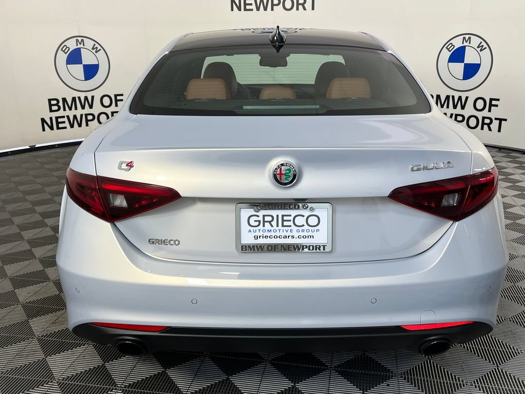 Used 2022 Alfa Romeo Giulia Ti w/ Active Assist Plus Package AWD/4WD image 12