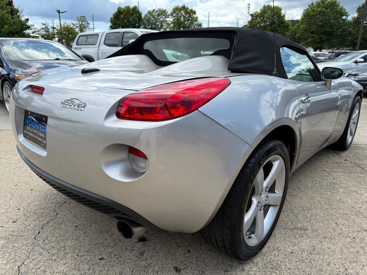 Used 2008 Pontiac Solstice Convertible RWD image 5