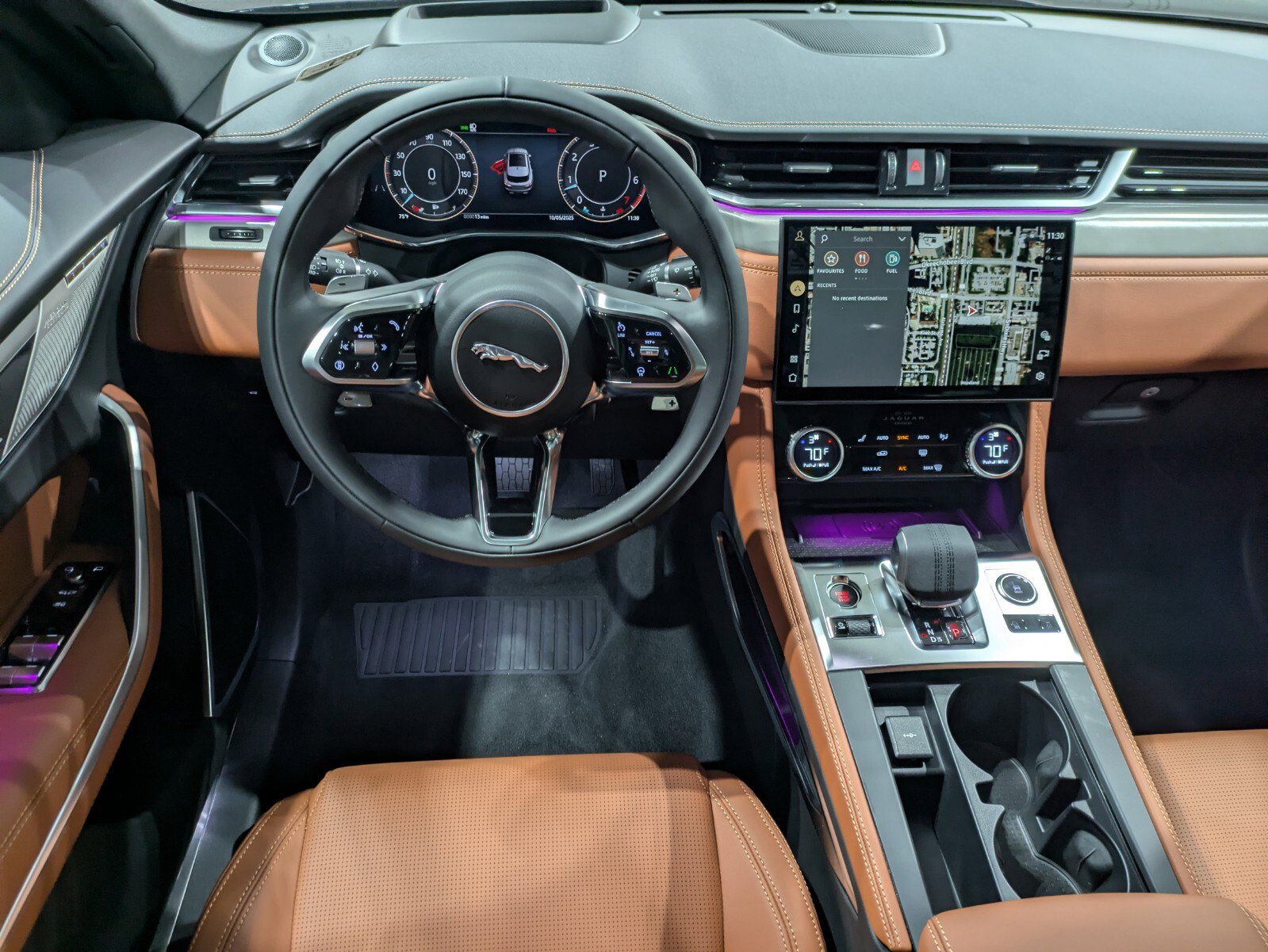 New 2026 Jaguar F-PACE R-Dynamic S image 10