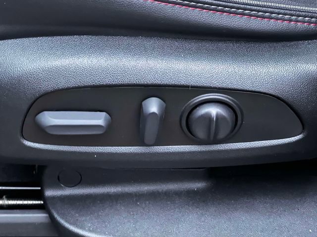 Used 2023 Chevrolet Traverse RS image 12