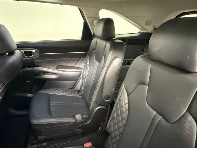 Used 2023 Kia Sorento SX Prestige image 39