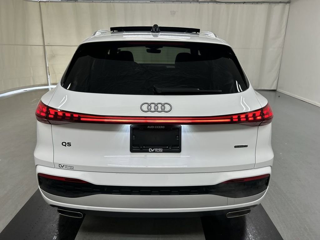 Used 2025 Audi Q5 Premium w/ Convenience Package image 22