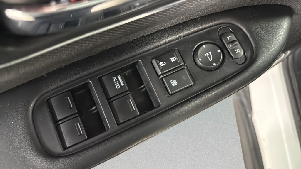 Used 2021 Honda HR-V EX image 14