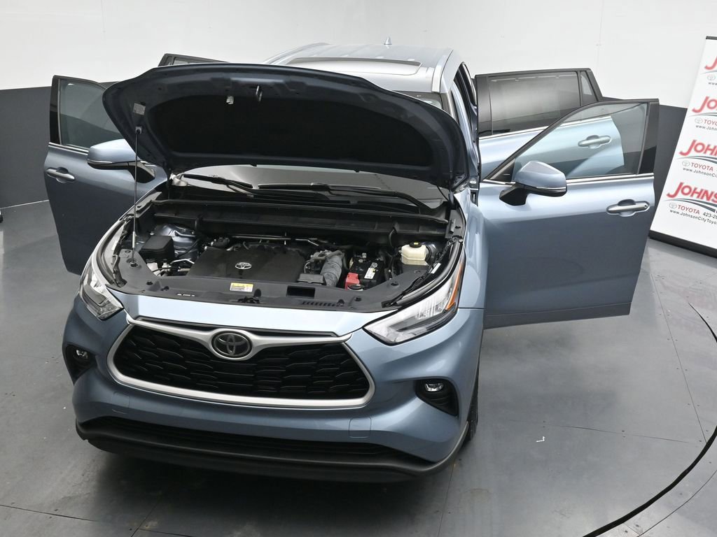 Used 2020 Toyota Highlander XLE FWD image 40