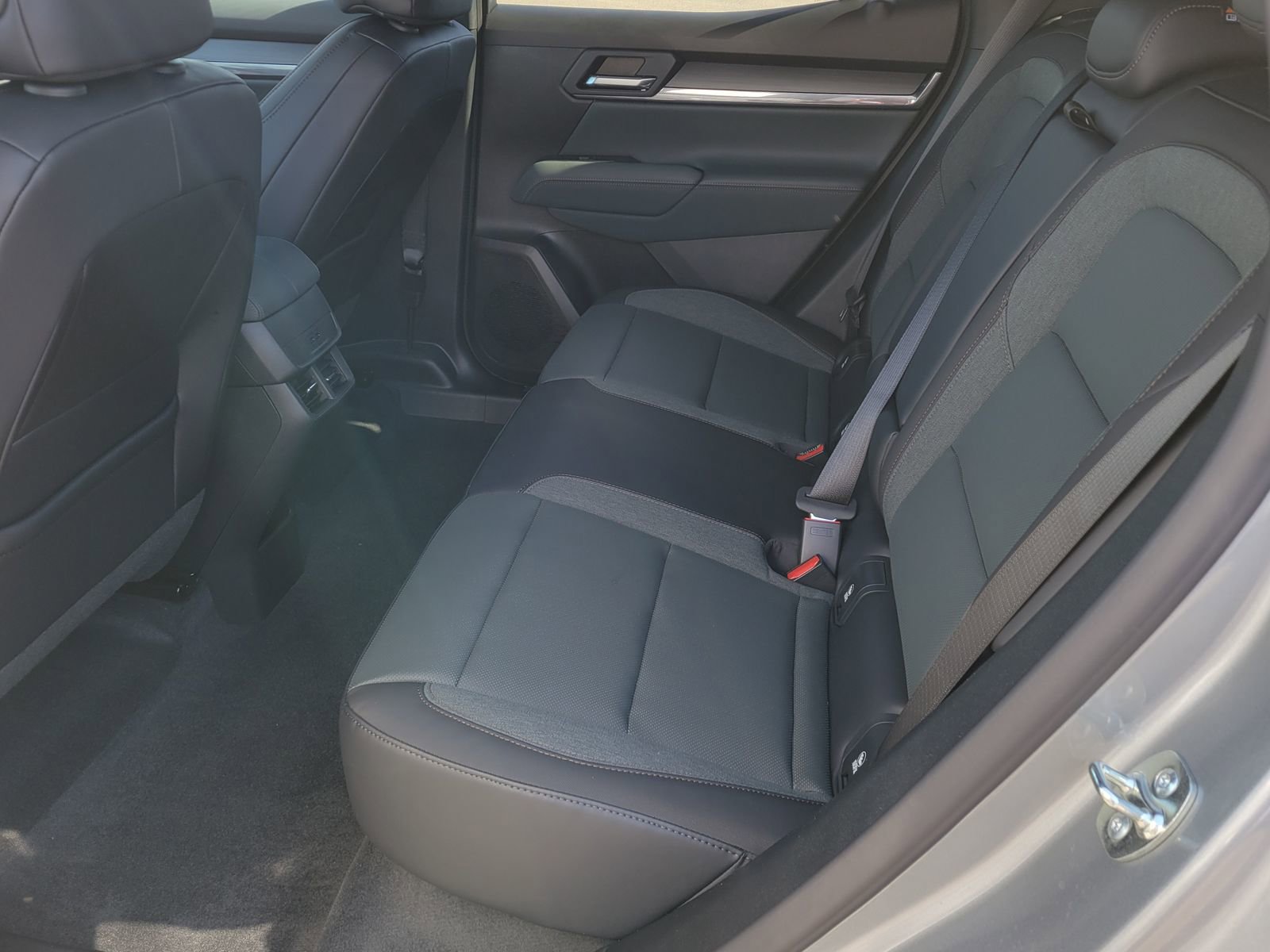 New 2026 GMC Terrain AT4 w/ Technology Package II AWD/4WD image 7
