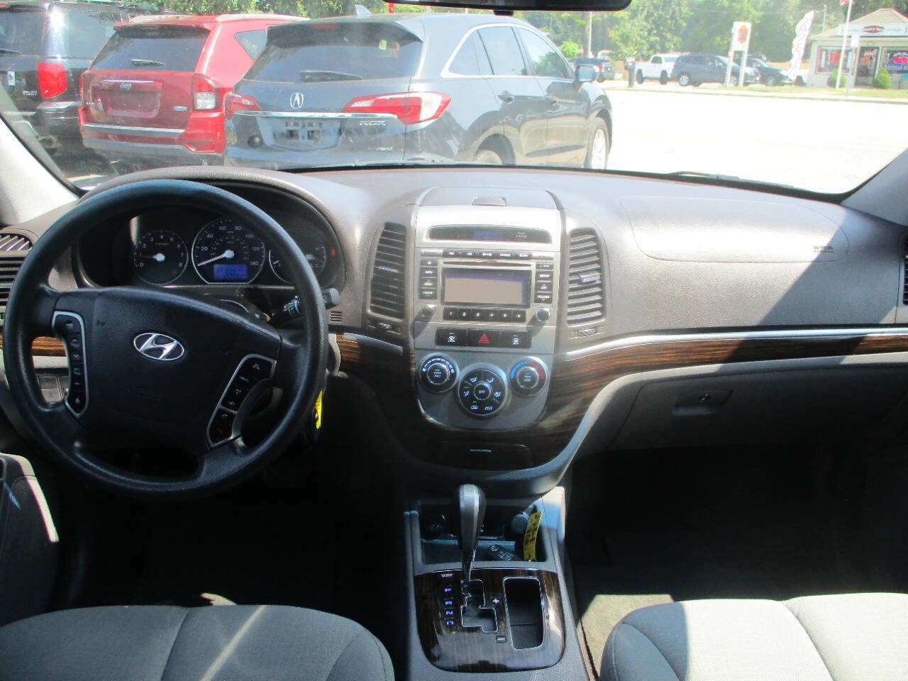Used 2012 Hyundai Santa Fe GLS image 9
