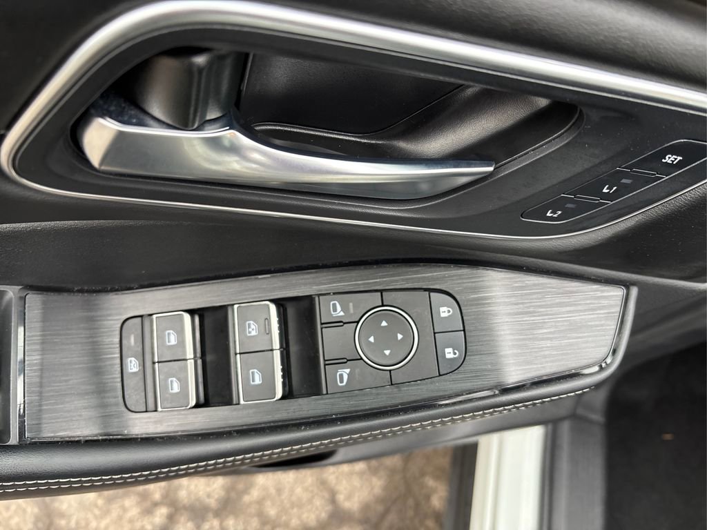 Used 2021 Nissan Rogue Platinum image 39